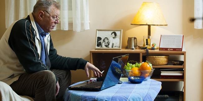 Zagreb, 060215.Kruzna 16, dom Slavka Cvitkovica.Portret sportskog novinara Slavka Cvitkovica u njegovom domu.Na fotografiji: Slavko Cvitkovic.Foto: Tomislav Kristo / CROPIX