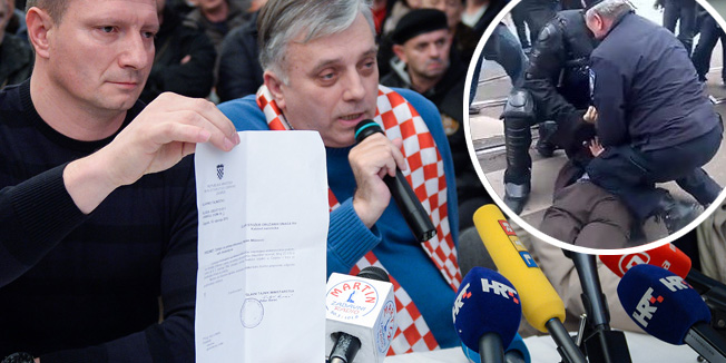 Zagreb, 310115. Savska 66.Branitelji koji vec vise od 100 dana prosvjeduju ispred Ministarstva u Savskoj ulici, danas su odrzali izvanrednu konferenciju za medije. Press konferenciju su vodili Djuro Glogoski i Josip Klem.Na fotografiji: Josip Klemm pokazuje anonimni zahtjev za preispitivanje gdje je stradao Djuro Glogoski.Foto: Goran Mehkek / CROPIX