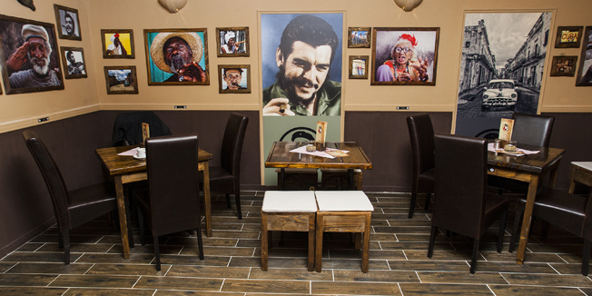 Zagreb, 200215.Restoran Chewap. Kruge 19.Restoran Chewap uredjen s motivima Kube.Na fotografiji: interijer restorana Chewap.Foto: Tomislav Kristo / CROPIX