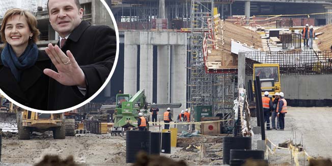 Zagreb, 230215.Gradiliste novog putnickog terminala Medjunarodne zracne luke Zagreb obisli su ministar pomorstva, prometa i infrastrukture Sinisa Hajdas Doncic, zamjenica gradonacelnika grada Zagreba Sandra Svaljek, gradonacelnik Velike Gorice Drazen Barisic i zupan Zagrebacke zupanije Stjepan Kozic.Na fotografiji: gradiliste terminala.Foto: Dragan Matic / CROPIX