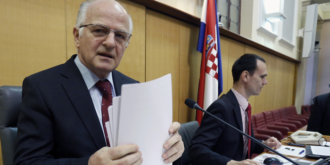 Zagreb, 250215.Trg svetog Marka.Hrvatski sabor sjednicu je nastavio raspravom o prijedlogu novog zakona o referendumu.Na fotografiji: Josip Leko. Foto: Damjan Tadic / CROPIX