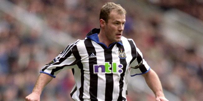 24 Feb 2001:  Alan Shearer of Newcastle United in action during the FA Carling Premiership game against Manchester City at St James Park in Newcastle, England. Manchester City won the game 1 - 0. \ Mandatory Credit: Gary M Prior/Allsport