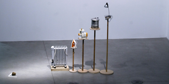 Zageb, 110315.MSU, Avenija Dubrvnik 1.konferencija za novinare odrzana je u Muzeju suvremene umjetnosti povodom otvorenja izlozbe Nagrada za hrvatsku suvremenu vizualnu umjetnost. Izlozba predstavlja presjek aktualnog stanja hrvatske suvremene umjetnosti, a po osmi put za redom nagrade dodjeljuju MSU i T-Hrvatski Telekom.Na fotografiji: izlozeni rad u MSU.Foto: Tomislav Kristo / CROPIX