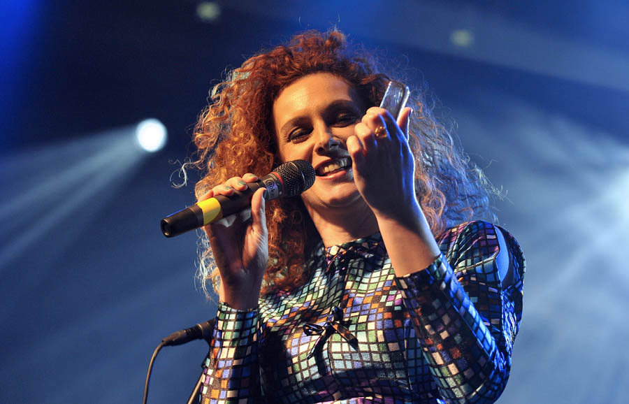 Zagreb, 221112.Tvornica kulture.Dodjela nagrade publike Teatar.hr.Na fotografiji: izvodjacica godine, Nina Violic.Foto: Damir Krajac / CROPIX