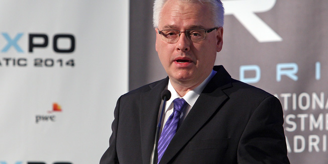 Zagreb, 111114.Hypo centar.Po treci put se odrzava medjunarodni sajam investicijskih projekata za Jadransku regiju REXPO Adriatics, na kojem su se okupili domaci i strani ulagaci te predstavili najbolje investicijske projekte u regiji. Sajam je uoci svecanog otvaranja posjetio predsjednik Republike Ivo Josipovic.Na fotografiji: Ivo Josipovic.Foto: Davor Pongracic / CROPIX