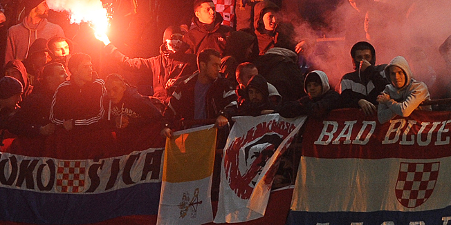 Milano, Italija, 161114.Stadion San Siro.Kvalifikacijska utakmica za Europsko prvenstvo 2016. godine izmedju reprezentacija Italije i Hrvatske.Na fotografiji: zbog nereda i baklji bacanih na teren utakmica je prekinuta, navijaci.Foto: Damir Krajac / CROPIX