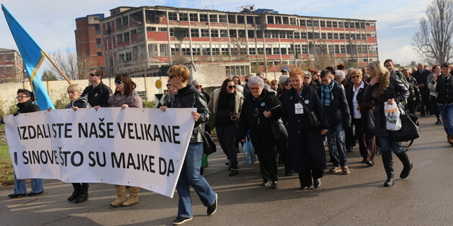 Vukovar, 191114.Komemorativnim skupom Zrtva Borovo naselja za Domovinu obiljezeno je stradanje te vukovarske gradske cetvrti tijekom jugosrpske agresije u Domovinskom ratu. Prigodan komemorativni program u organizaciji Udruge roditelja i obitelji zarobljenih i nasilno odvedenih hrvatskih branitelja 