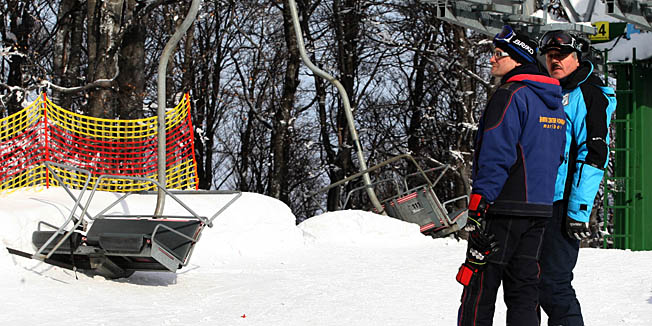 Slovenija, Bellevue, 130210.Sedamnaest skijasa je ozljedjeno nakon sto je na mariborskom Pohorju puknula celicna sajla na zicari.  Foto: Tadej Regent / Delo / Cropix