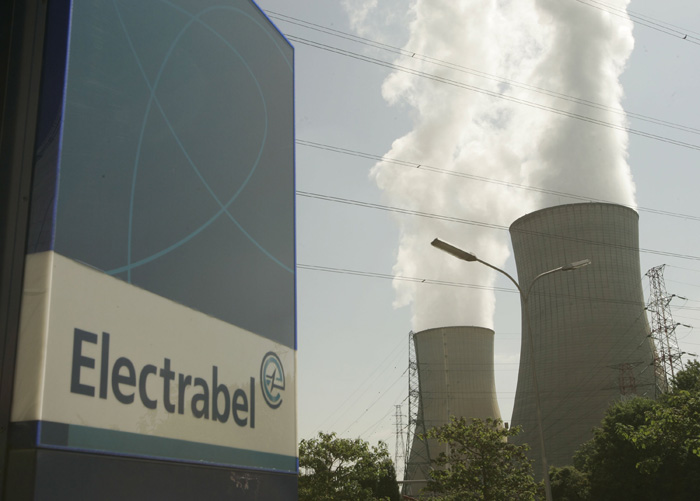 TIHANGE, BELGIUM - JUNE 17:  The nuclear power plant of Tihange, provider for ELECTRABEL, is seen June 17, 2006 in Tihange, Belgium.  (Photo by Mark Renders/Getty Images)