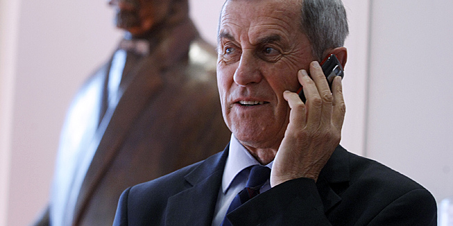 Zagreb, 140612.Markov trg.Sabor.Nastavak sjednice sabora na kojem je Arsen Bauk iznio prijedlog.Na slici: Don Ivan Grubisic.Foto: Goran Mehkek / CROPIX