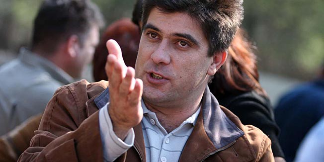 milna,brac,101005pocelo rusenje vikendica u  Nadosibovoj pokraj milnenacelnik opcine Milna Frane LozicFoto:Duje Klaric-desk-