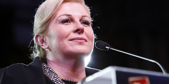 Zagreb, 091214. Trgu Petra Preradovica.Predizborni skup Kolinde Grabar Kitarovic odrzan je na Cvjetnom trgu pred nekoliko stotina gradjana koji su dosli podrzati kanditatkinju HDZ-ove koalicije za prvu predsjednicu RH. Foto: Tomislav Kristo / CROPIX