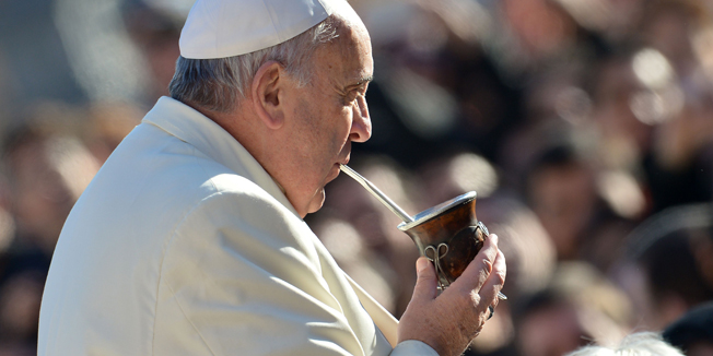 TOPSHOTSPope Francis shares 