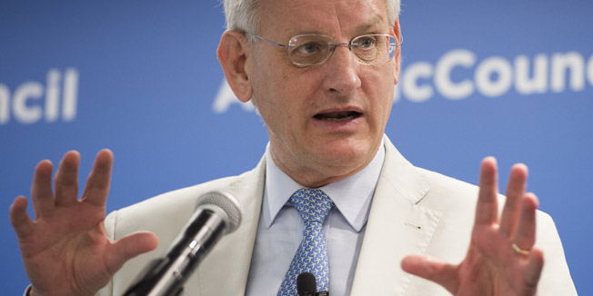Swedish Minister of Foreign Affairs Carl Bildt speaks about European relations with Russia in the wake of Russian actions in the Crimea region of Ukraine, during a discussion at the Atlantic Council in Washington, DC, July 8, 2014. AFP PHOTO / Saul LOEB
