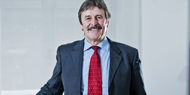 Zagreb, 140113.Glazbenici i njihova druga zanimanja.Na fotografiji: pjevac i odvjetnik Darko Domijan.Foto: Neja Markicevic / CROPIX