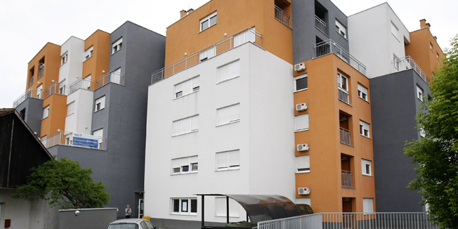 Zagreb, 170513.Biokovska ulica.Zgrada POS-a PLUS.Foto: Ranko Suvar / CROPIX