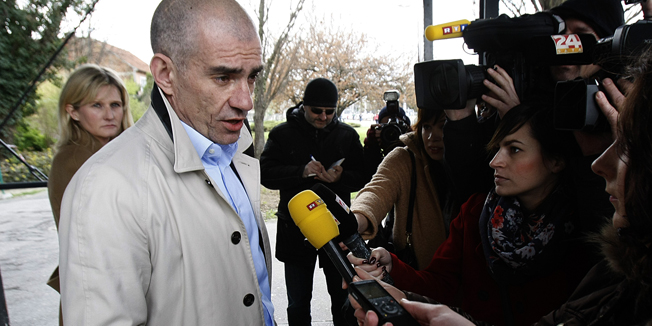 Zagreb, 260314.Opcinski gradjanski sud, Avenija grada Vukovara.Presuda za skrbnistvo nad malim Aleksandrom Popovicem u slucaju pjevacice Severine Vuckovic protiv bivseg supruga Milana Popovica.Na fotografiji: Odvjetnik Ljubo Pavasovic Viskovic.Foto: Ranko Suvar / CROPIX.