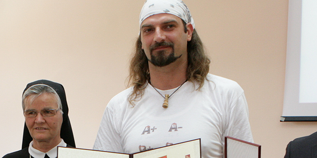 Dubrovnik, 260511.Nagrade Opcine Zupa dobrovacka za 2011g.Franjo Herman za dugogodinji rad u Skolskom sportskom klubu Brenum i za doprinos tjelesnoj kulturi i sportu na podrucju opæine Zupa dubrovacka. Casna sestra Andjela Cesic za dugodisnji doprinos u patronaznoj sluzbi na podrucju opcine Zupa dubrovacka. Antun Zeravica za nesebican doprinos u akcijama dobrovoljnog darivanja krvi na podrucju opcine Zupa dubrovacka.Foto: Niksa Duper / Cropix