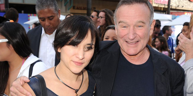 HOLLYWOOD, CA - NOVEMBER 13: Actress Zelda Williams (L) and actor Robin Williams attend the Premiere of Warner Bros. Pictures' 