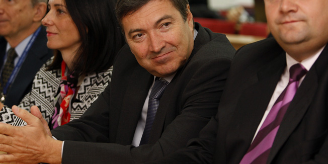 Varazdin, 020914Na Fakultetu organizacije i informatike odrzava se medjunarodna znanstvena konferencija o razvoju informacijskih sustava 23rd International Conference on Information Systems Development (ISD2014 Croatia). Konferenciju je otvorio ministar Vedran Mornar.Na fotografiji: ministar Mornar u drustvu Blazenke Divjak i zamjenika zupana Alena Kisica.Foto: Zeljko Hajdinjak / Cropix