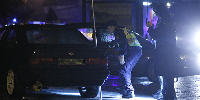 Velika Gorica, Mala Buna, 030914.Na drzavnoj cesti D31 u Maloj Buni kod Velike Gorice vozac automobila je usmrtio pjesaka. Policija obavlja ocevid.Foto : Ronald Gorsic / CROPIX