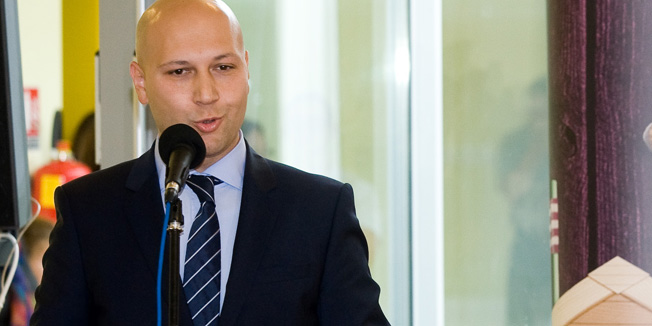 Jastrebarsko (Gornji Desinec), 010914.U nazocnosti ministra znanosti, obrazovanja i sporta Vedrana Mornara, direktora fonda za zastitu okolisa i energetsku ucinkovitost Svena Muellera, ministra zastite okolisa i prirode Mihaela Zmajlovica i gradonacelnika Jastrebarskog Zvonimira Novosela svecano je otvoren niskoenergetski djecji vrtic 