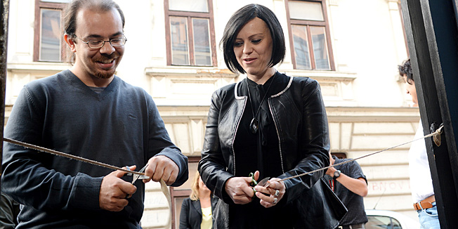 Karlovac, 190914.Danas je otvoren sluzbeni prostor karlovackog Gradskog ogranka ORaH-a u Karlovcu u Ulici Jurja Haulika 10. Otvorenju je prisustvovala i  predsjednica stranke Mirela Holy.Na fotografiji: Mirela Holy na otvorenju.Foto: Robert Fajt / CROPIX