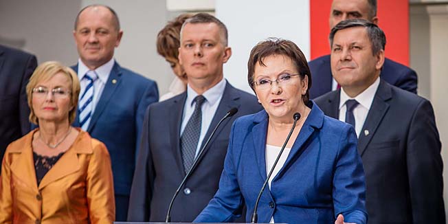 Polish Prime Minister designate Ewa Kopacz addresses a press conferane as she presents lineup of her government, on September 19, 2014 in Warsaw. The cabinet, which includes six women, is due to be sworn in on Monday. The parliament will hold a confidence vote on it on October 1.    AFP PHOTO / WOJTEK RADWANSKI