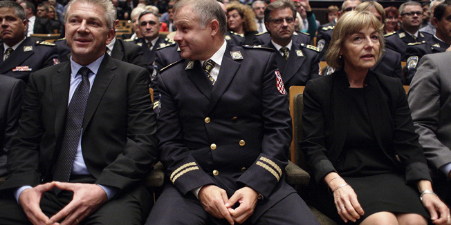 Zagreb, 290914.Svecana akademija povodom Dana policije i blagdana sv. Mihovila odrzana je u KD Vatroslav Lisinski.Na fotografiji: ministar unutarnjih poslova Ranko Ostojic, ravnatelj policije Vlado Dominic, ministrica vanjskih poslova Vesan Pusic.Foto: Dragan Matic / CROPIX