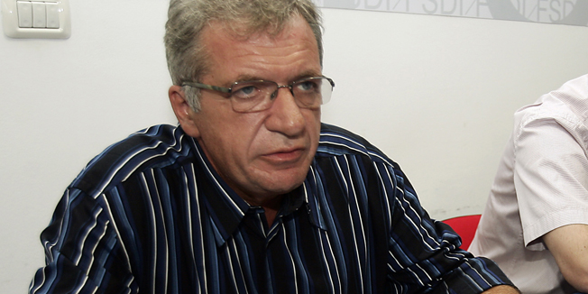 Pula,310807.Presica u ISDF-u na kojoj su prisustvovali predsjednik ISDF-a Luciano Delbianco i clan predsjednistva Livio Bolkovic a tema je bila briuni rivijera te sporno zemljiste za koje koje obuhvaca prednatjecaj.Foto: Srecko Niketic / CROPIX 