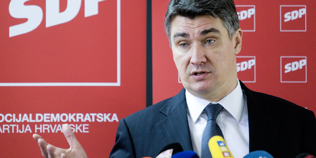 Zagreb, 020414.Sjediste stranke SDP, Iblerov trg.Zoran Milanovic sazvao je konferenciju za novinare na kojoj je odgovarao na pitanja vezano za privodjenje sisacko-moslavacke zupanice Marine Lovric Mercel.Foto: Tomislav Kristo / CROPIX