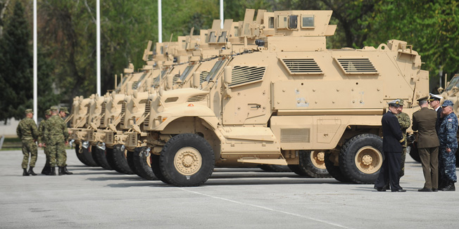 Zagreb, 070414.Sarajevska 7.U Vojarni Croatia odrzana je primopredaja MRAP (Mine Resistant Ambush Protected) vozila iz donacije Vlade SAD-a Republici Hrvatskoj.Preuzimanju vozila nazocili su nacelnik Glavnog stozera Oruzanih snaga Republike Hrvatske general zbora Drago Lovric, te veleposlanik Sjedinjenih Americkih Drzava u Republici Hrvatskoj Kenneth Merten.Na fotografiji: MRAP vozila.Foto: Damir Krajac / CROPIX