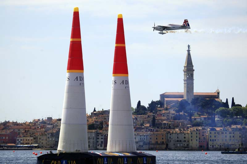 Rovinj, 110414.Red Bull Air Race u Rovinju. Sluzbeni trening.Foto: Goran Sebelic / CROPIX                              