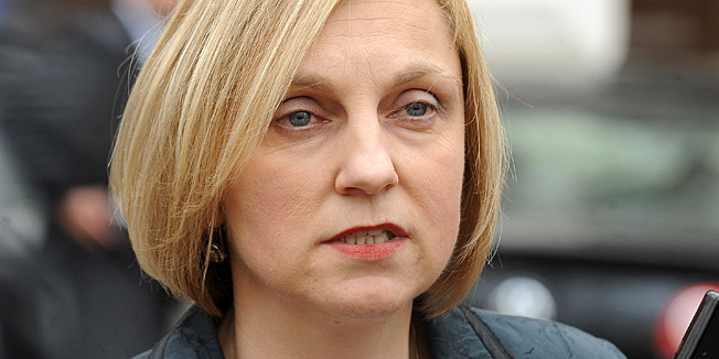 Zagreb, 030414.Zupanijski sud u Zagrebu.Istraziteljice USKOKA  Tamara Laptos,  Vanja Marusic ispred Zupanijskog suda u Zagrebu.Na fotografiji:  Tamara Laptos.Foto: Damir Krajac / CROPIX