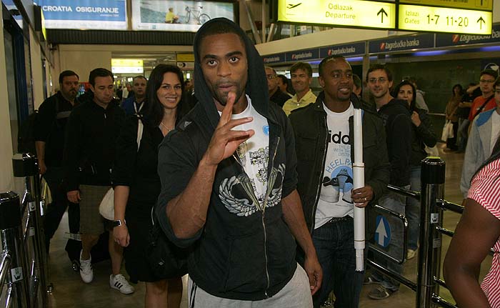 Zagreb, 290810.Najbrzi covjek ove godine na 100 metara atleticar Tyson Gay sletio je u zracnu luku Pleso povodom 60. memorijala Borisa Hanzekovica na kojem bi trebao nastupit.Foto: Ranko Suvar / CROPIX