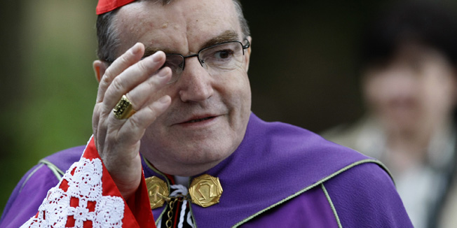 Zagreb, 130414.Ulica Matije Jandrica, Crkva Sv. Franje Ksaverskog.Zagrebacki nadbiskup kardinal Josip Bozanic predvodio je Muke Gospodnje, poboznost kriznog puta na zagrebackom Ksaveru.Na fotografiji: Zagrebacki nadbiskup kardinal Josip Bozanic.Foto: Ranko Suvar / CROPIX.