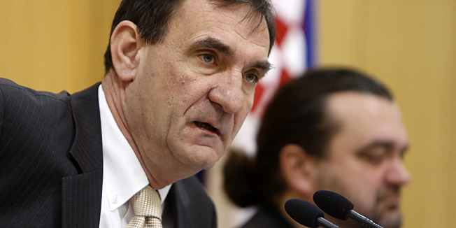 Zagreb, 300114.Trg svetog Marka.Redovna sjednica Hrvatskog sabora sa raspravom o izmjenama Zakona o fiskalnoj odgovornosti.Na fotografiji: Nenad Stazic.Foto: Damjan Tadic / CROPIX