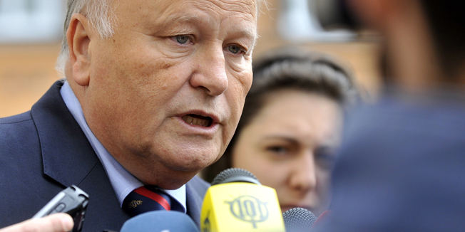 Zagreb, 300414.Banski dvori, Markov trg.Jutros, s pocetkom u 10 sati, u Banskim je dvorima zapocela nova sjednica Vlade Republike Hrvastke. Na fotografiji: Slavko Linic, ministar financija.Foto: Bruno Konjevic / CROPIX