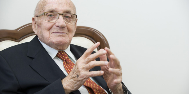 Banja Luka, 220414.Centar grada.Arie (Slavko) Livne, bivsi direktor u izraelskoj tajnoj sluzbi, danas je savjetnik Miloarada Dodika, predsjednika Republike Srpske.Foto: Darko Tomas / CROPIX