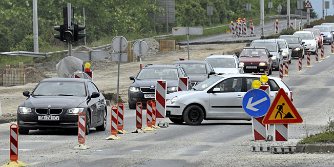 Zagreb, 020513.Radovi na Velikogorickoj cesti kod novog trgovackog centra u Buzinu.Foto: Srdjan Vrancic / CROPIX