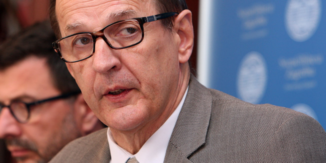 Zagreb, 080514.Pravni fakultet.Press konferencija rektora zagrebackog Sveucilista dr. Alekse Bjelisa vezano za porezni dug Sveucilista.Na fotografiji: Aleksa Bjelis.Foto: Davor Pongracic / CROPIX