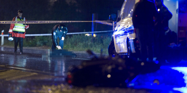 Novo Cice, Velika Gorica, 110514.Za vrijeme kisne noci, na drzavnoj cesti Velika Gorica - Vukovina oko 21:00 dogodila se prometna nesreca u kojoj je smrtno stradao vozac skutera. Ocevid je u tijeku.Foto: Darko Tomas / CROPIX