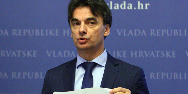 Zagreb, 130514.Vlada.Potpredsjednik Vlade Branko Gracic odrzao press konferenciju o gospodarskom stanju u zemlji.Foto: Davor Pongracic / CROPIX