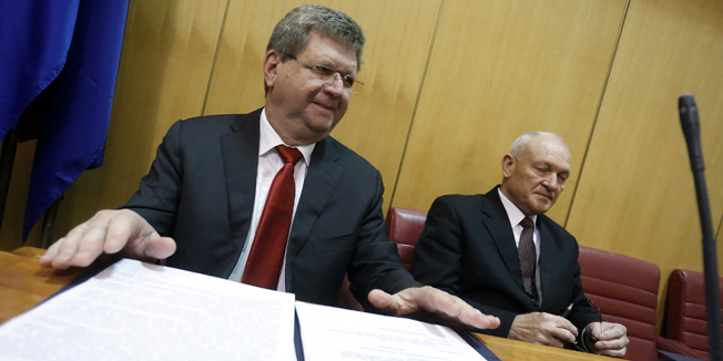 Zagreb, 160514. Trg svetog Marka. Redovita sjednica Sabora na kojoj se izmedju ostalog raspravljalo i o konacnom prijedlogu zakona o Zastiti na radu.Na fotografiji: ministar Mirando Mrsic.Foto: Damjan Tadic / CROPIX