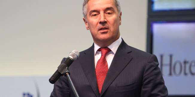 Mostar, BiH, 090413.Premijer Zoran Milanovic nastavio je posjet BiH boravkom u Mostaru, gdje je prisustvovao otvaranju 16. Medjunarodnog sajma gospodarstva Mostar 2013, na kojem je bio i srbijanski premijer Ivica Dacic i crnogorski premijer Milo Djukanovic.Na fotografiji: Milo Djukanovic, crnogorski premijer.Foto: Branimir Boban / CROPIX