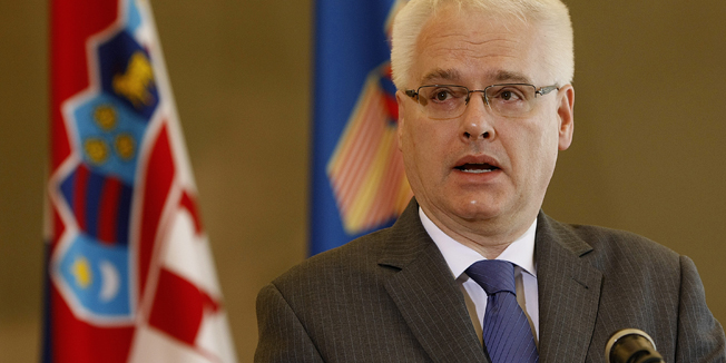 Zagreb, 030614.Ured predsjednika RH, Pantovcak 241.Izjava predsjednika Republike Hrvatske Ive Josipovica povodom izvjesca SOA-e i izvjesca o izvanrednom nadzoru kojeg je zatrazio od Ureda Vijeca za nacionalnu sigurnost a povodom optuzbi bivseg premijera financija Slavka Linica.Na fotografiji: Ivo Josipovic.Foto: Ronald Gorsic / CROPIX