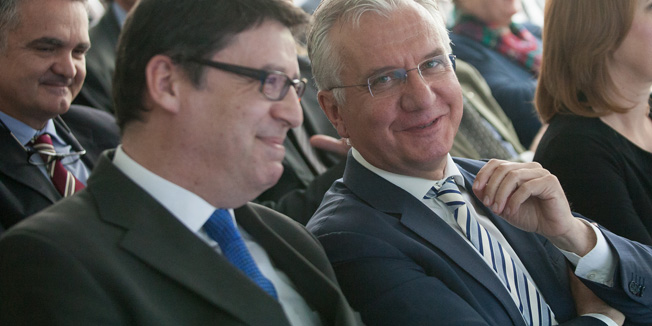 Zagreb, 030614. U Hrvatskom Zavodu za javno zdravstvo sluzbeno je otvoren Centar za promicanje zdravlja.Na fotorafiji: Zeljko Jovanovic, ministar znanosti obrazovanja i sporta i Rajko Ostojic, ministar zdravlja.Foto: Ivan Lackovic / CROPIX