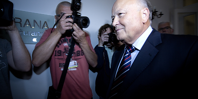 Zagreb, 050614.Na poziv predsjednika Odbora za unutarnju sigurnost Miroslava Tudjmana, Slavko Linic je danas dosao dati iskaz ispred Odbora, vezano za iznesene optuzbe u kojima premijera proziva za zloupotrebu ovlasti u unutarstranackom obracunu.Na fotografiji: Slavko Linic.Foto: Sandra Simunovic / CROPIX