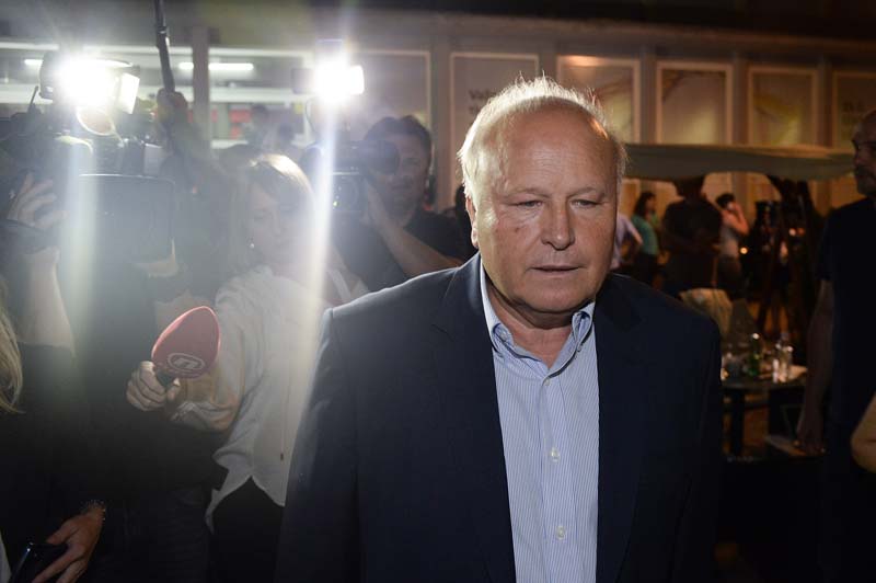 Zagreb, 070614.Iblerov trg.Odlukom vecine delegata Glavnog odbora SDP-a nakon sjednice i tajnog glasanja Slavko Linic izbacen je iz stranke.Na fotografiji: Slavko Linic .Foto: Goran Mehkek / CROPIX *** Local Caption ***  