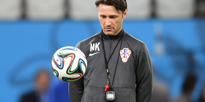 Croatia's coach Niko Kovac supervises a training session at the Corinthians Arena in Sao Paulo, on June 11, 2014, on the eve of a Group A football match between Brazil and Croatia during the 2014 FIFA World Cup.  AFP PHOTO / VANDERLEI ALMEIDA